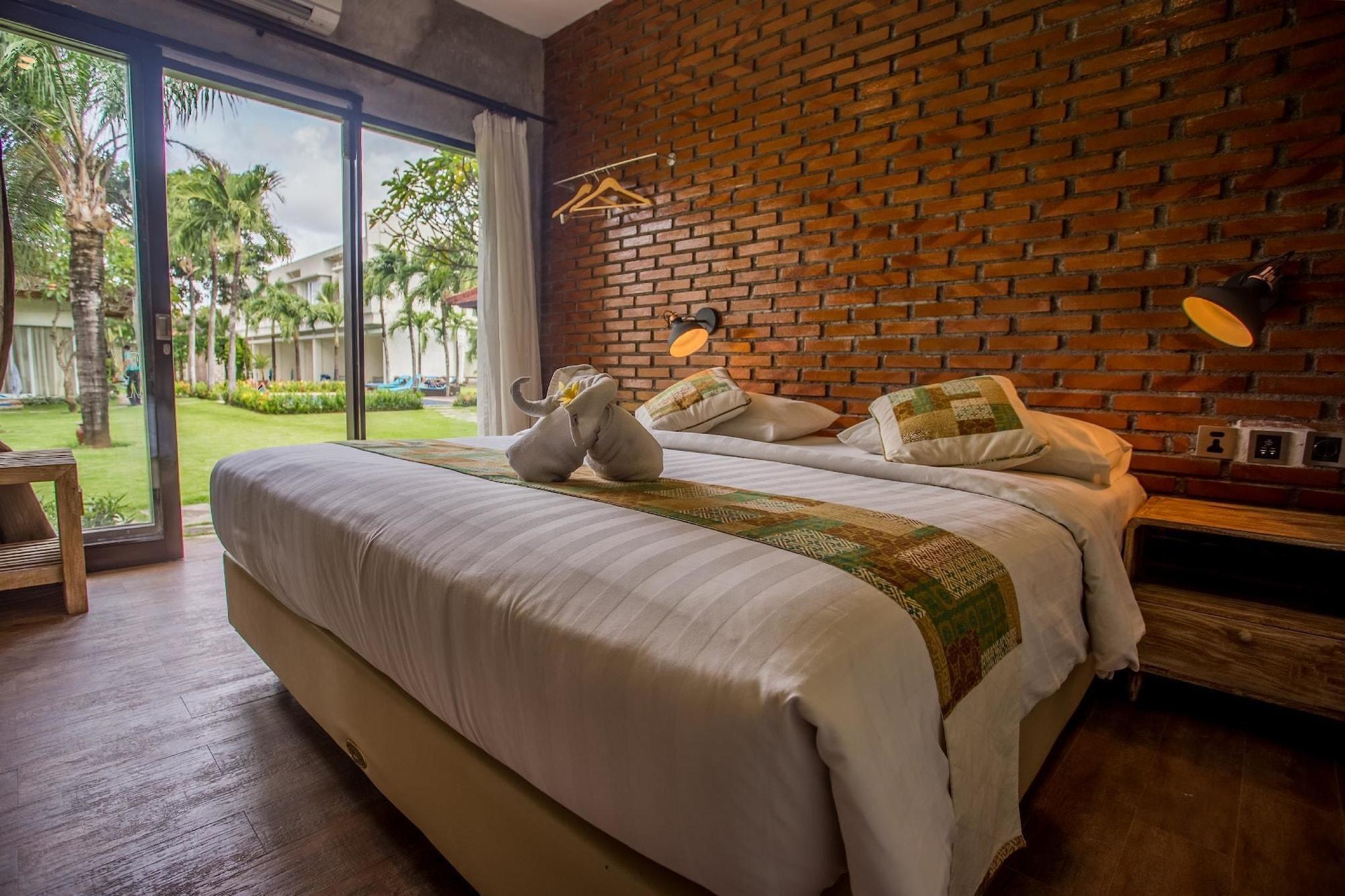 Bali Breezz Hotel Jimbaran  Exterior photo