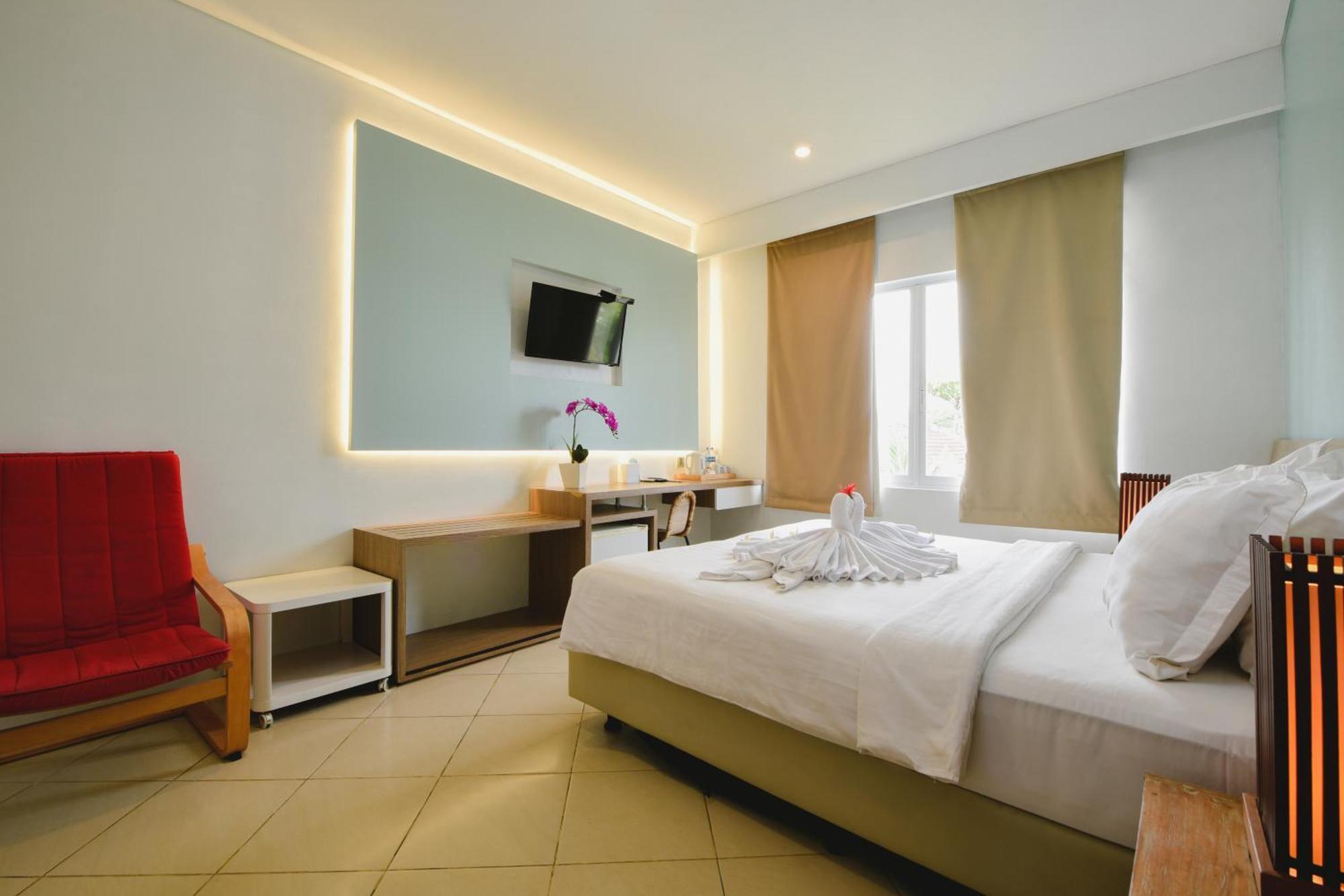 Bali Breezz Hotel Jimbaran  Exterior photo