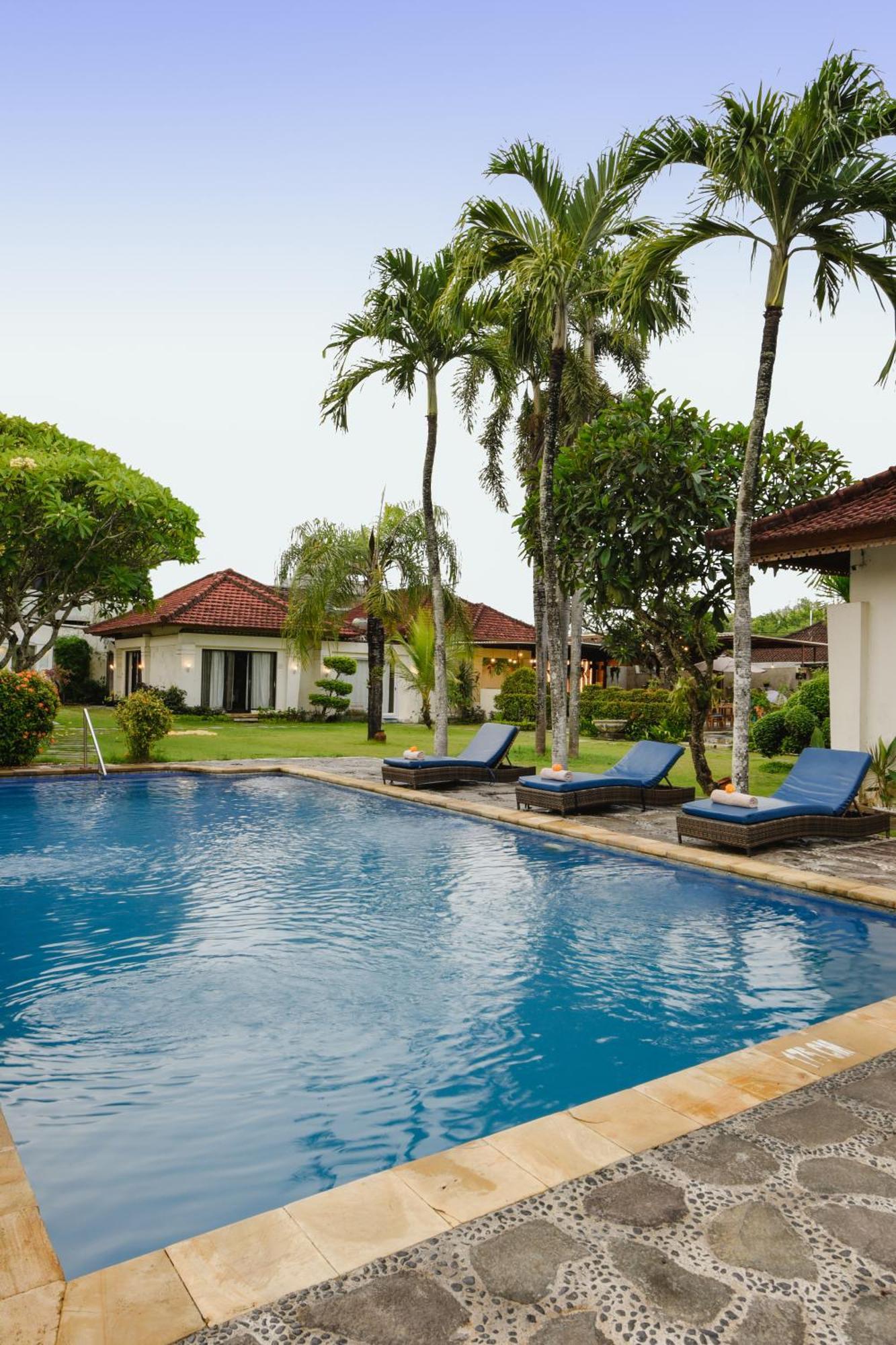 Bali Breezz Hotel Jimbaran  Exterior photo