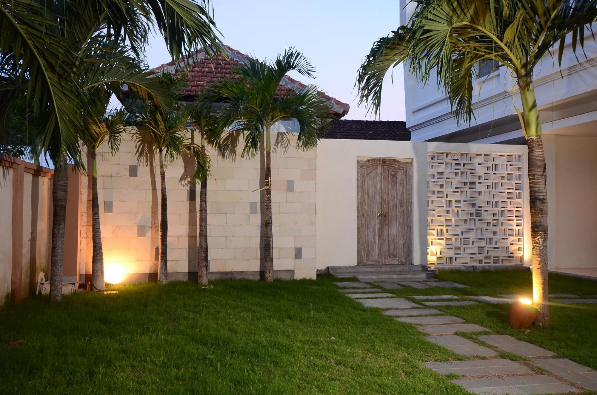Bali Breezz Hotel Jimbaran  Exterior photo