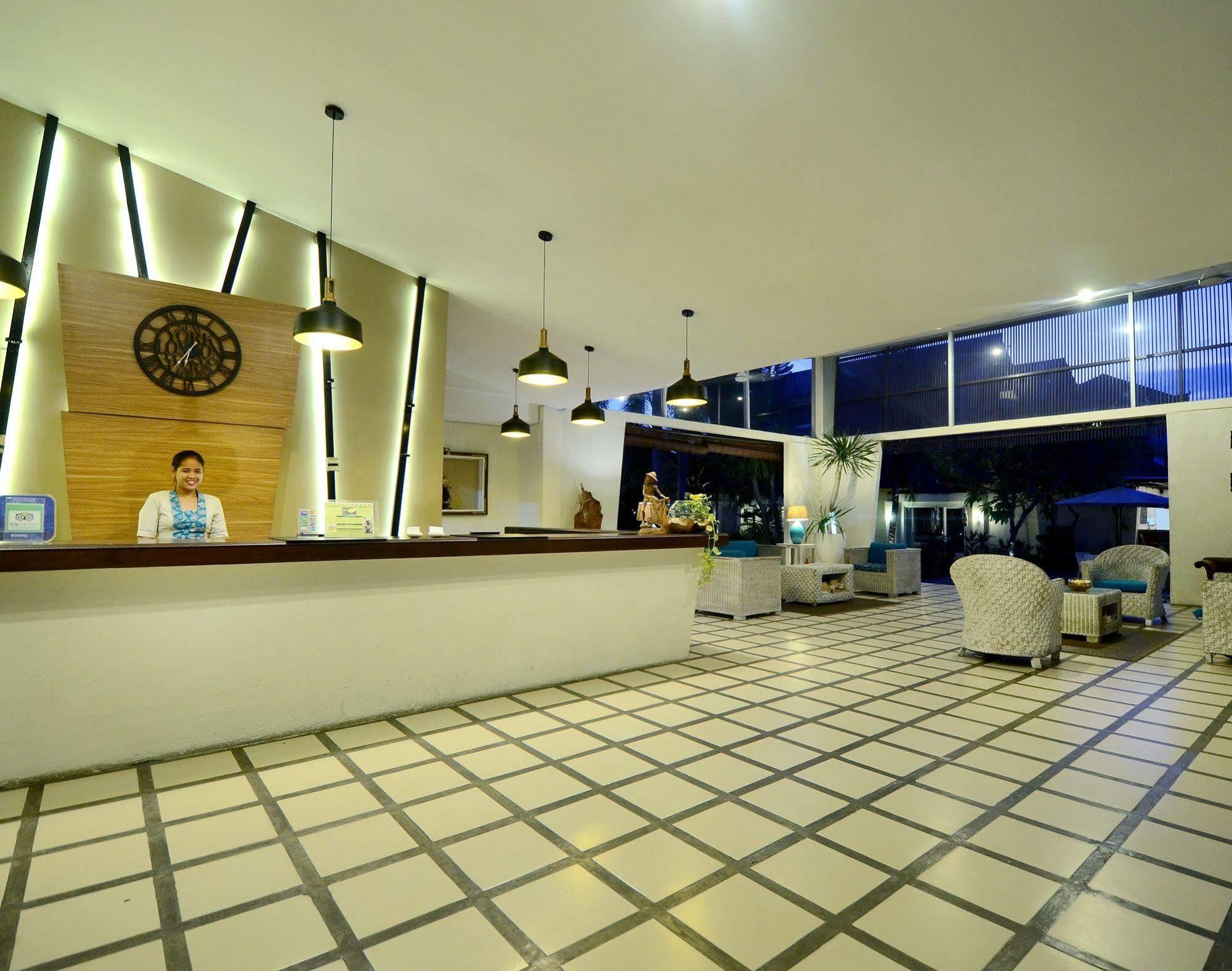 Bali Breezz Hotel Jimbaran  Exterior photo