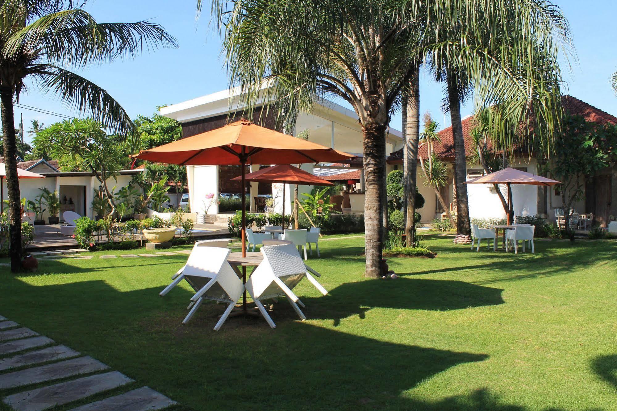 Bali Breezz Hotel Jimbaran  Exterior photo